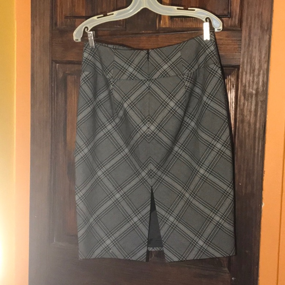 Skirt black & white - Picture 3 of 3